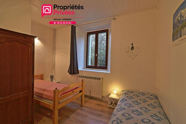 Maison mitoyenne de 2 appartements (91 m²) + combles (120m²)