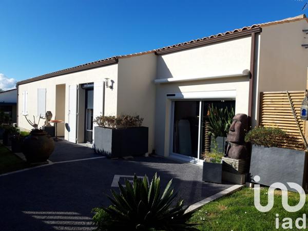 Maison 5 pièces de 108 m² à Semussac (17120)