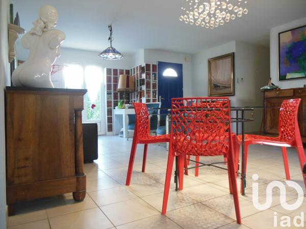 Maison 5 pièces de 108 m² à Semussac (17120)