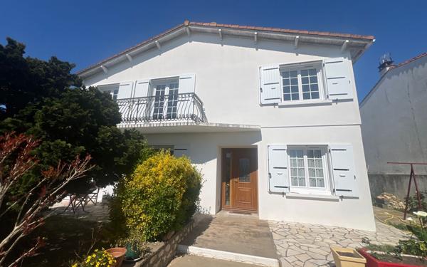 Maison à vendre    5 pièces •  Saujon