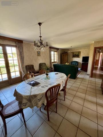 Maison à vendre à Allonnes dans le Maine-et-Loire (49650), ref : 49076-345