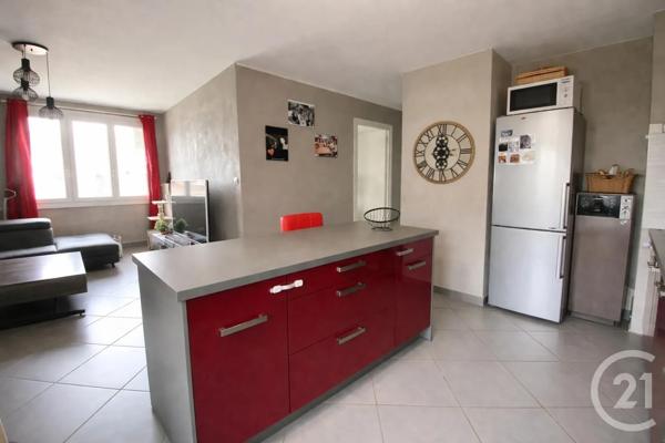 Appartement T3 à vendre  3 pièces - 57,25 m 2   VILLEFRANCHE SUR SAONE  - 69
