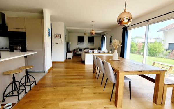 Maison à vendre    5 pièces • 147 m2 Sergy