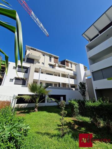 A vendre - Beau F4 Duplex - Plein coeur de Saint Paul - 2 parkings