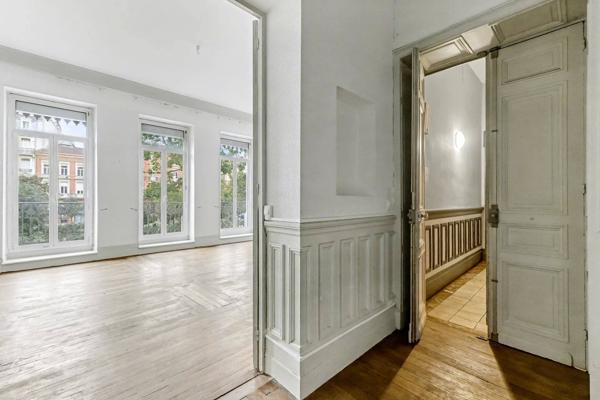 Appartement T4 - 114 m2 - Allée Jean Jaurès - 3ème étage - Ascenseur