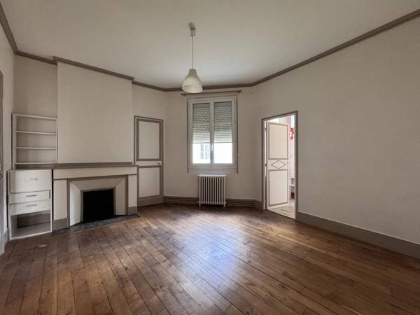 Appartement T4 - 114 m2 - Allée Jean Jaurès - 3ème étage - Ascenseur