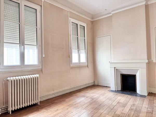 Appartement T4 - 114 m2 - Allée Jean Jaurès - 3ème étage - Ascenseur