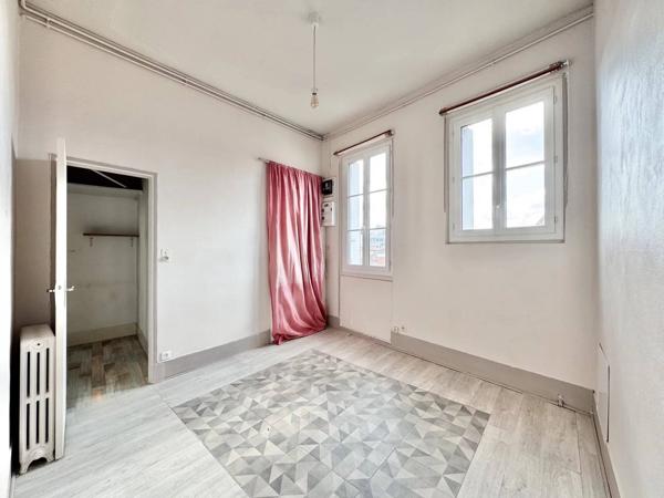 Appartement T4 - 114 m2 - Allée Jean Jaurès - 3ème étage - Ascenseur