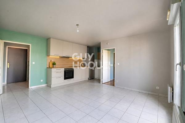 À VENDRE, T2 lumineux de 43 m² avec garage et cave, secteur Sans Souci, Lyon 3ème (69003)