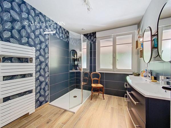 Calme, vue dégagée, boisé, parfum d'antan.