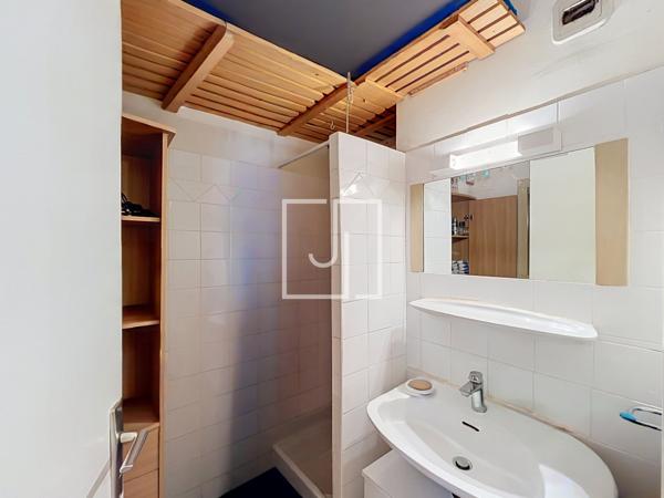 À vendre à Jausiers 04850, studio avec terrasse Détails des diagnostics énergétiques