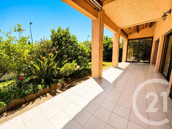 Maison à vendre  5 pièces - 127 m 2   BORMES LES MIMOSAS  - 83