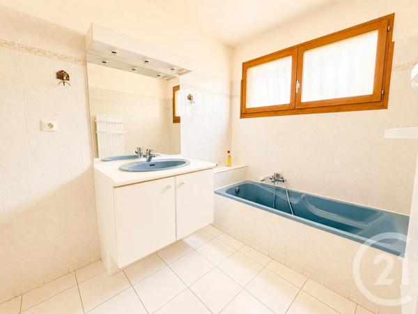 Maison à vendre  5 pièces - 127 m 2   BORMES LES MIMOSAS  - 83