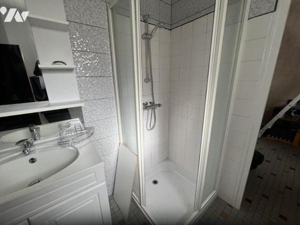 LA FERTE MACE, immeuble de 2 logements pour locatif ou habitation