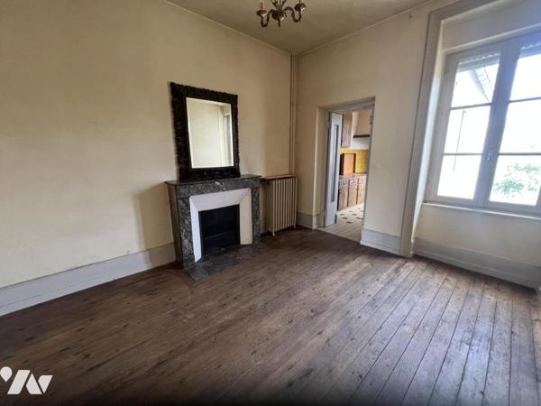 LA FERTE MACE, immeuble de 2 logements pour locatif ou habitation