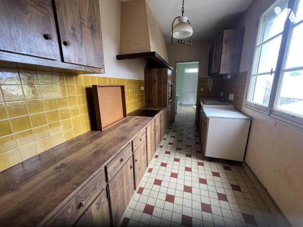 LA FERTE MACE, immeuble de 2 logements pour locatif ou habitation