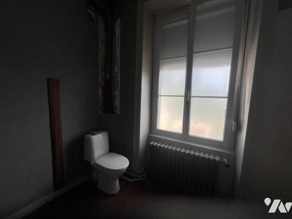 LA FERTE MACE, immeuble de 2 logements pour locatif ou habitation