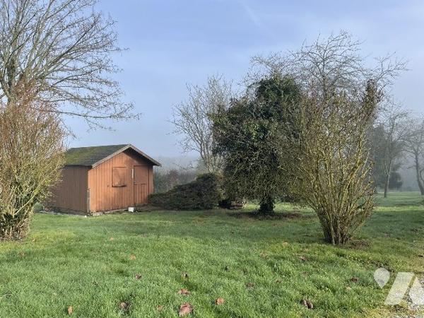 PAVILLON RECENT SUR 3800 m² DE TERRAIN