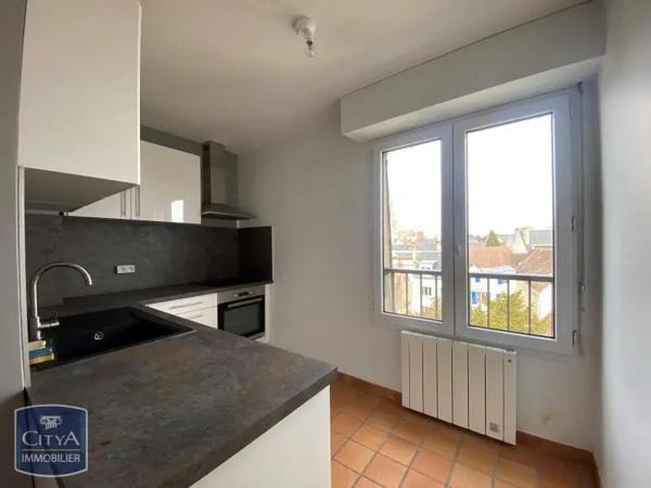 Appartement à louer 3 pièces 76.37m² Chartres (28000)