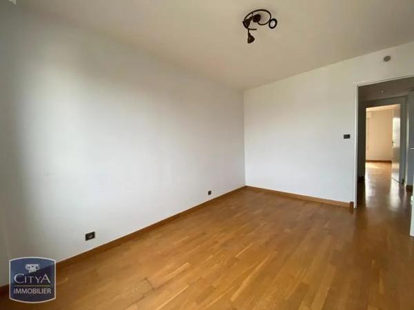Appartement à louer 3 pièces 76.37m² Chartres (28000)