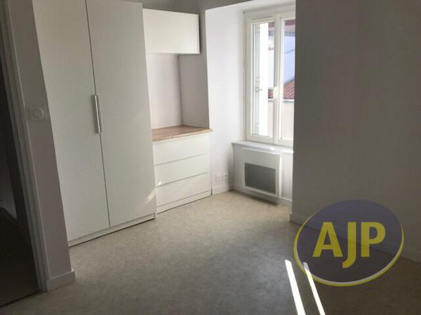 Maison à louer Cugand : 3 pièces, 57m² avec 2 chambre(s) à 680€ - AJP Immobilier Clisson