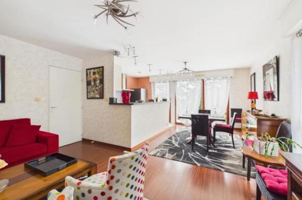 Vente - Appartement 3 pièces 64 m 2 CHANTEPIE (35135)