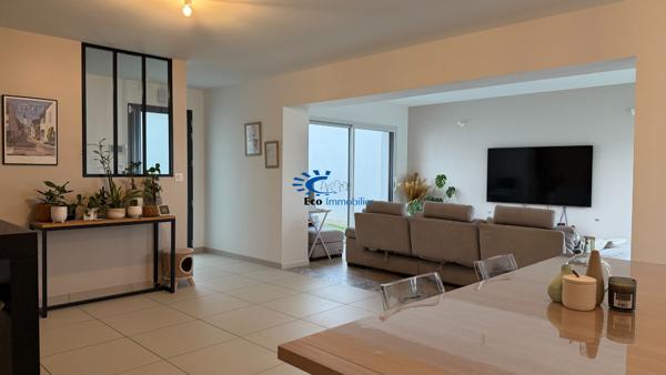 PUILBOREAU MAISON DE PLAIN-PIED 3 CHAMBRES GARAGE JARDIN PATIO  Puilboreau