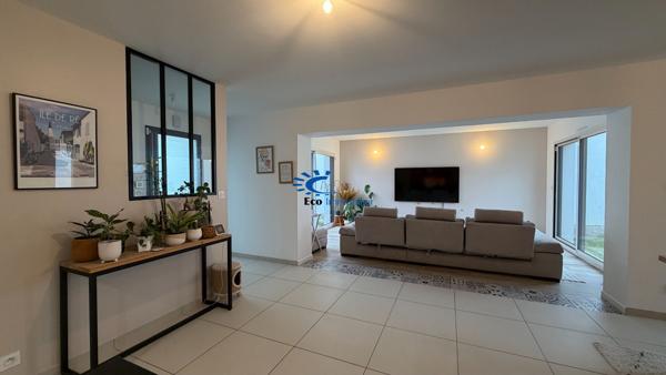 PUILBOREAU MAISON DE PLAIN-PIED 3 CHAMBRES GARAGE JARDIN PATIO  Puilboreau