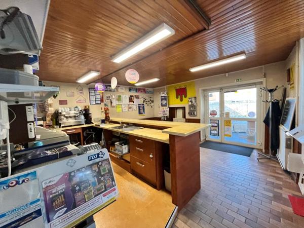 Fonds de commerce bar, restaurant ,jeux, 140 m2, secteur Combronde.
