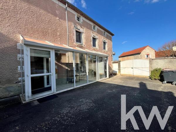 Fonds de commerce bar, restaurant ,jeux, 140 m2, secteur Combronde.