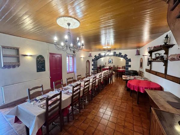 Fonds de commerce bar, restaurant ,jeux, 140 m2, secteur Combronde.