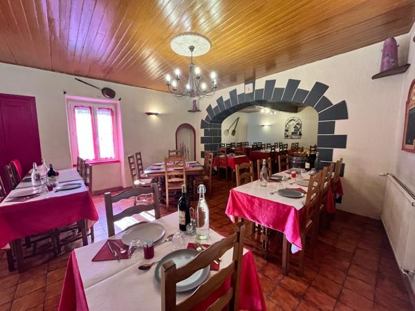 Fonds de commerce bar, restaurant ,jeux, 140 m2, secteur Combronde.