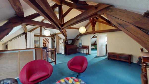 Prieuré du IXe siècle aux portes de Sens (89100)