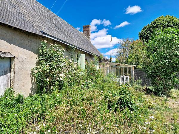 Maison à rénover et grange de 60m2 à Bauné Loire-Authion