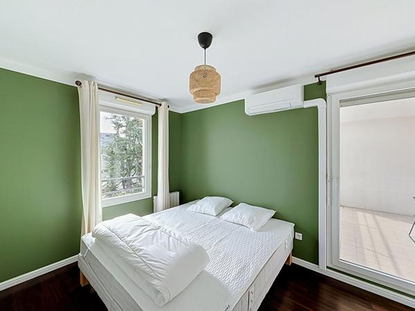 Appartement T3 - MEUBLE - 70m2 - balcon - garage - LYON 8