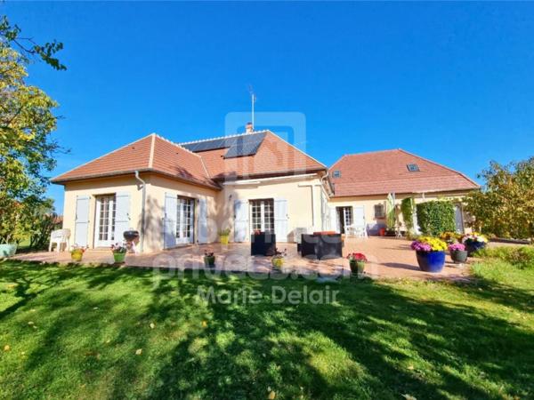 Maison Lere 7 pièce(s) 188.04 m2