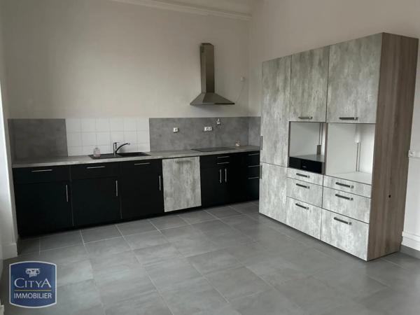 Appartement à louer 6 pièces 162.6m²