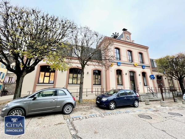 Appartement à louer 6 pièces 162.6m²