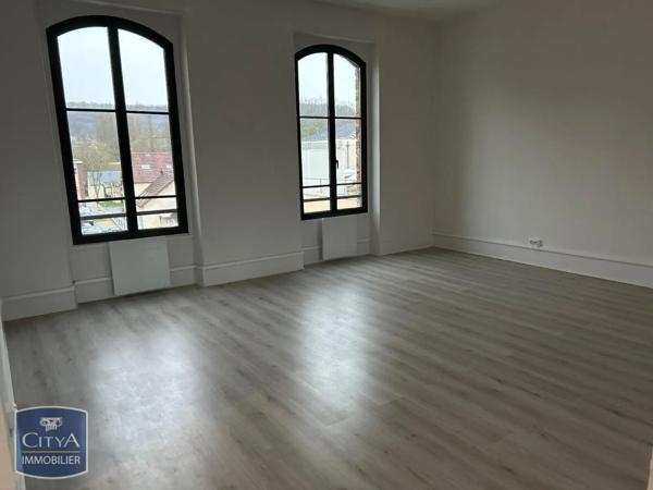 Appartement à louer 6 pièces 162.6m²
