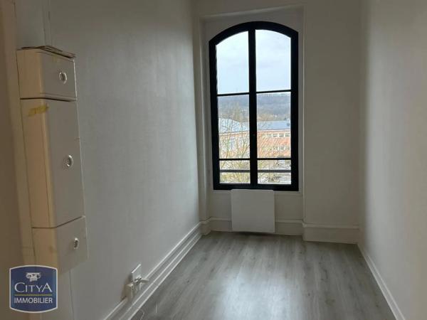 Appartement à louer 6 pièces 162.6m²