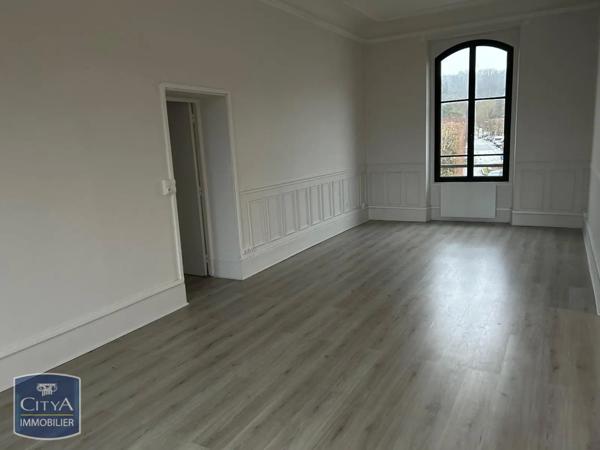 Appartement à louer 6 pièces 162.6m²