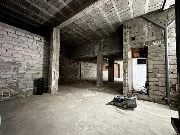 A LOUER Local de 305 m2