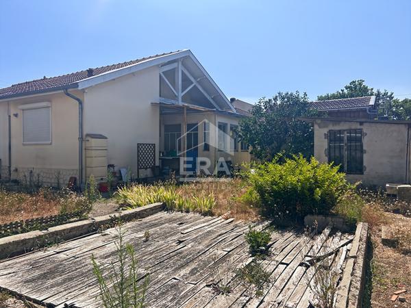 Entre centre-ville et Talence, maison avec jardin et fort potentiel d'évolution !