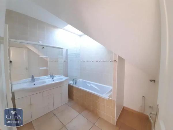 Appartement à louer 3 pièces 45.27m² Gap (05000)