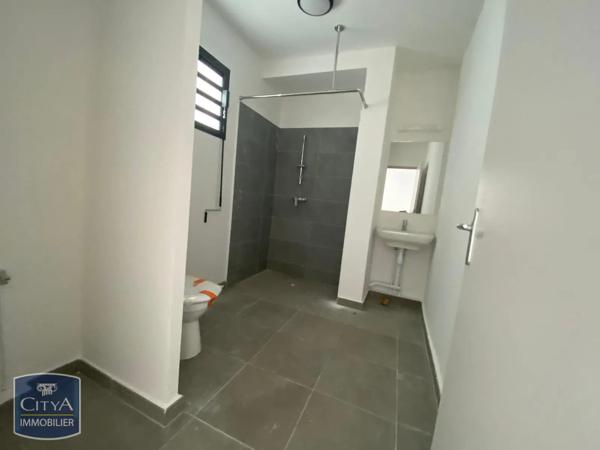 Appartement à louer 2 pièces 41.11m² Le Tampon (97430)