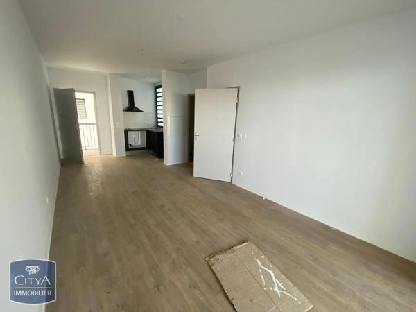 Appartement à louer 2 pièces 41.11m² Le Tampon (97430)