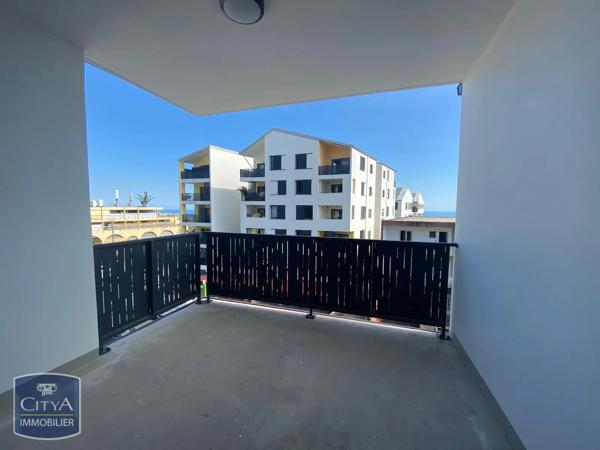 Appartement à louer 2 pièces 41.11m² Le Tampon (97430)