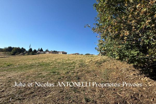 SAINT JUST MALMONT 43240 Terrain  1806 m² dont 800m² constructibles hors lotissement