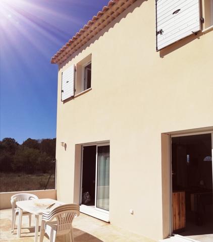 Maison familiale récente - La Bastidonne