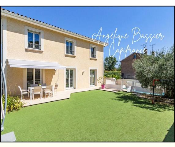 À vendre – Maison 2009 – 130 m² – 4 chambres – Piscine – Dépendance – Calme & commodités